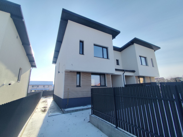 Casa de vanzare, 4 camere,  100mp, Popas Pacurari,  (Strada Soarelui -acces asfaltat) 161300