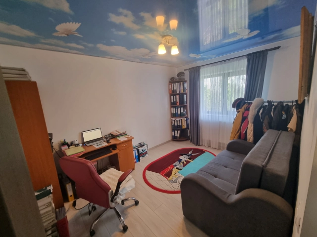Apartament 4 camere - Aroneanu
