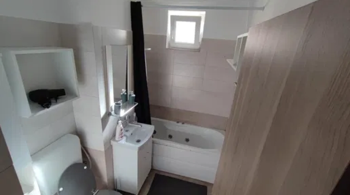 Oferta Apartament, 2 camere decomandat, 60 mp, Precista, de inchiriat imagine 3
