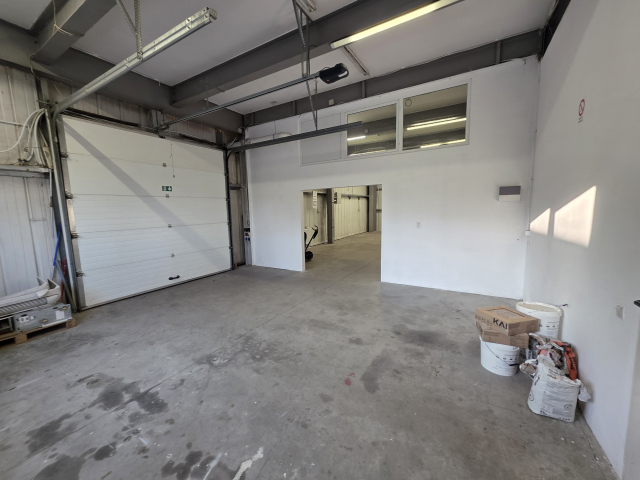 Hala industriala Baza 3  langa Ansamblul Silk District 200mp  161333