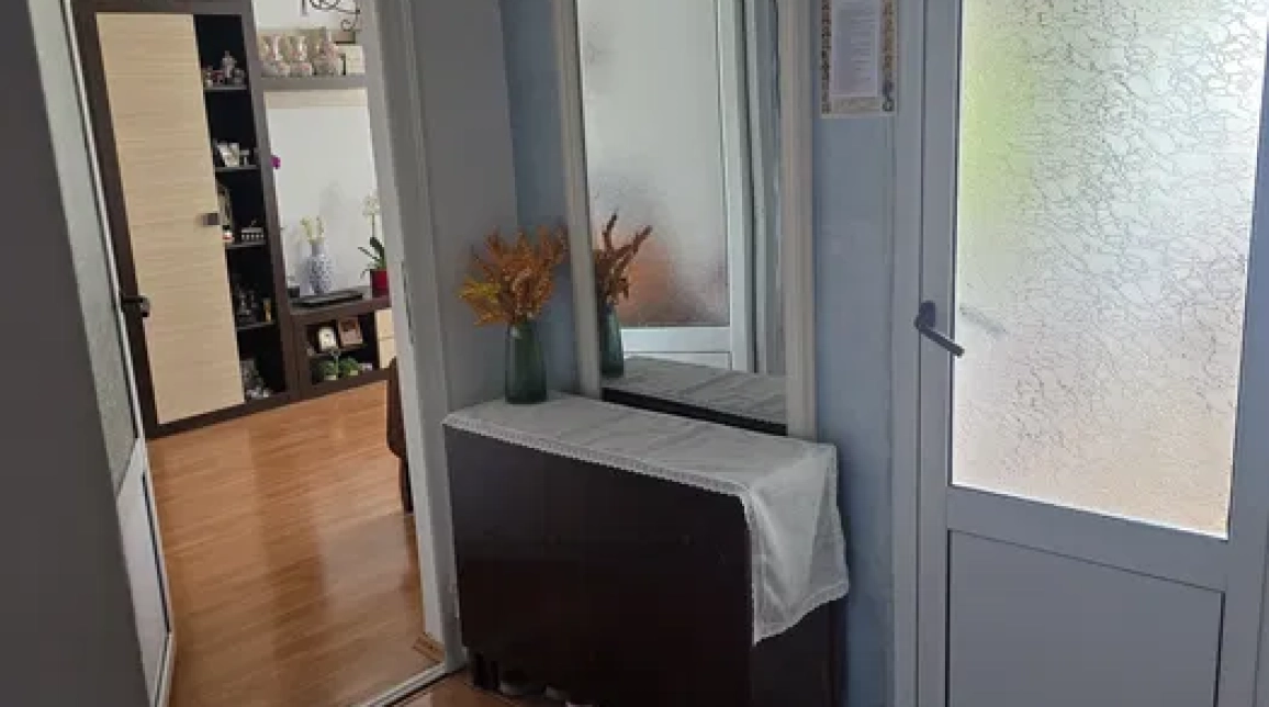 Oferta Apartament de vanzare, 3 camere, decomandat, 65 mp, Central,  Tg Cucu imagine 3