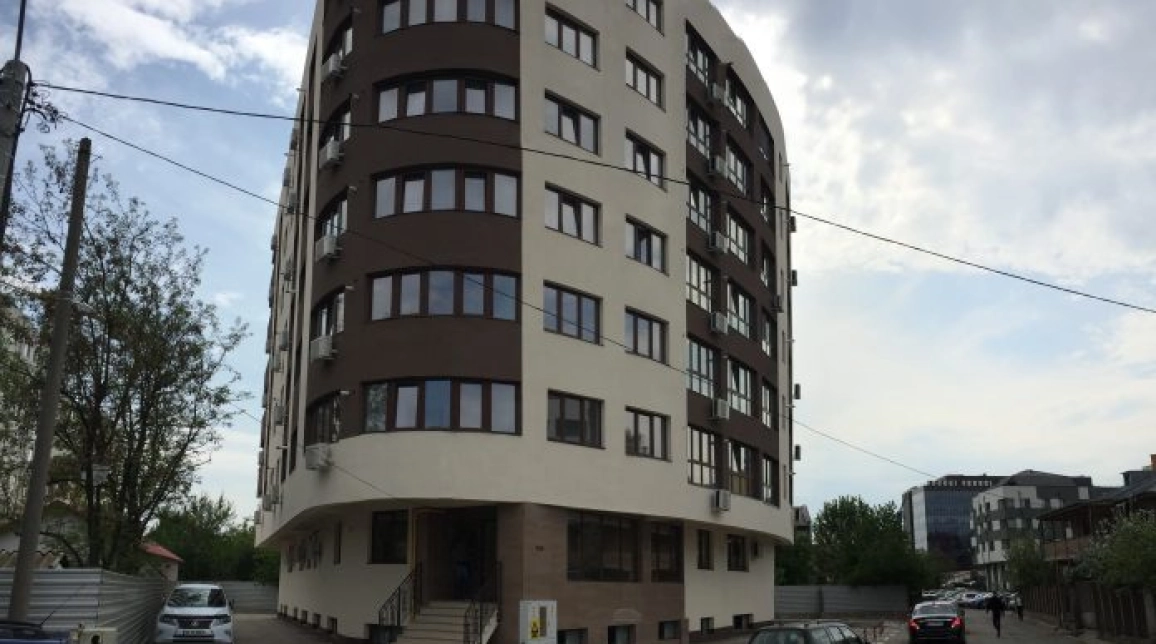 Oferta Centru apartament 53 mp, 3 camere, open-space, de vanzare,  Vis a vis de Palas Mall imagine 1