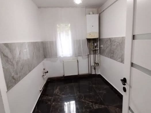 Apartament de vanzare, 3 camere,  decomandat,  60 mp, Tatarasi,  (Dispecer) 162620
