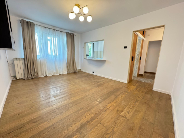 Apartament de vanzare, 4 camere,  semidecomandat,  64 mp, Mircea cel Batran,  (Complex Mircea cel Batran) 162705