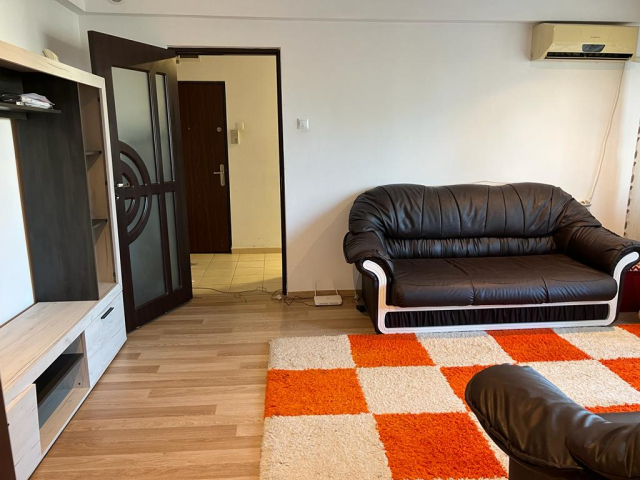 Podu Ros apartament  54 mp, 2 camere,  semidecomandat, de vanzare,  (liceul Cantemir) 162804