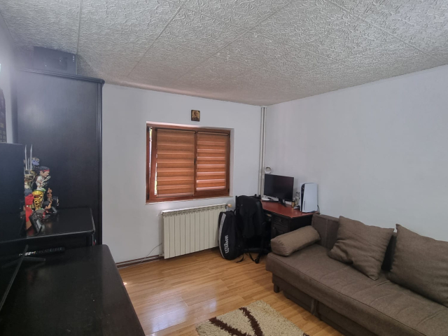 Apartament de vanzare, 4 camere,  decomandat,  81 mp, Nicolina,  (Nicolina 2 - Libertatii) 163130