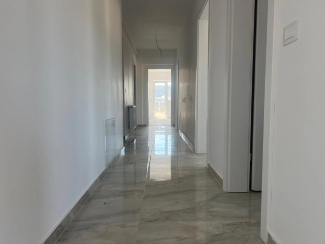 Apartament 3 camere - Miroslava