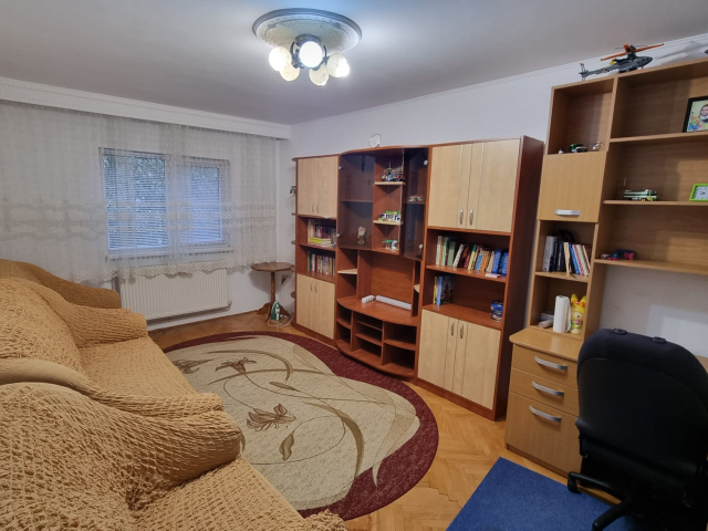 Apartament de vanzare, 3 camere,  decomandat,  64 mp, Nicolina,  (Prima statie - LIDL) 163190
