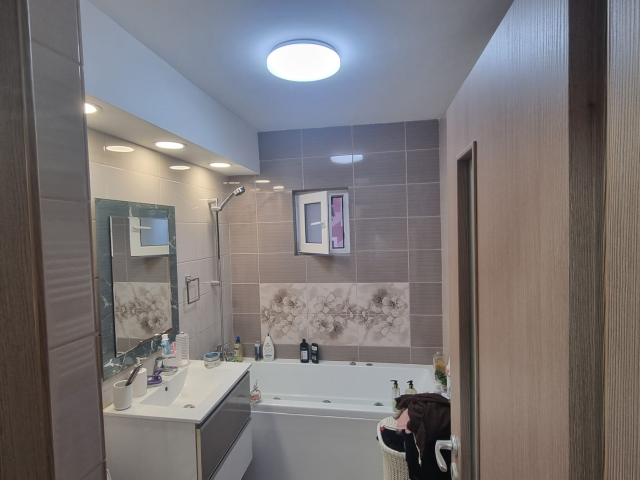 Apartament, 4 camere  decomandat,  98 mp, Nicolina, de vanzare,  (Rondul Vechi) 163311