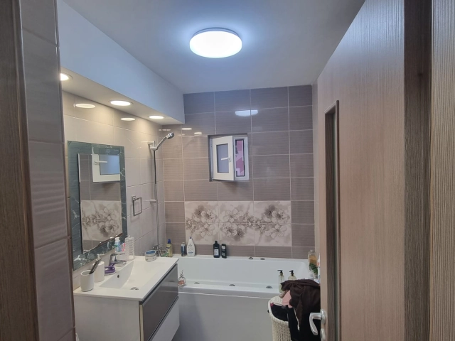 Apartament 4 camere - Nicolina
