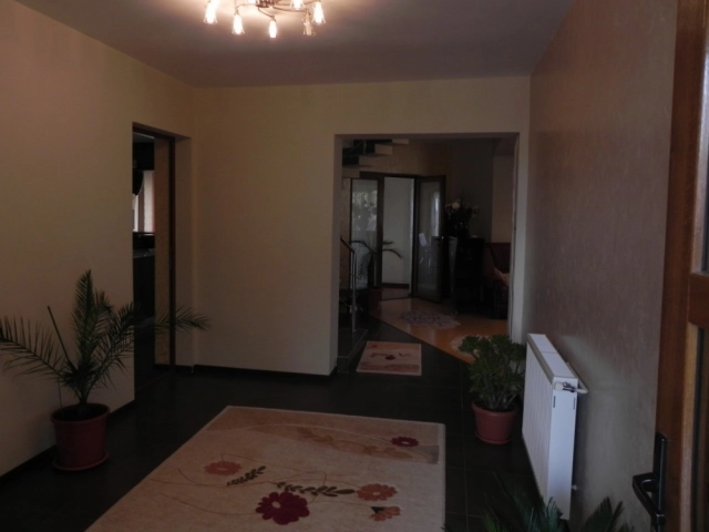 Apartament 4 camere - Pacurari