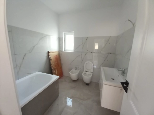 Apartament 4 camere - Valea Lupului