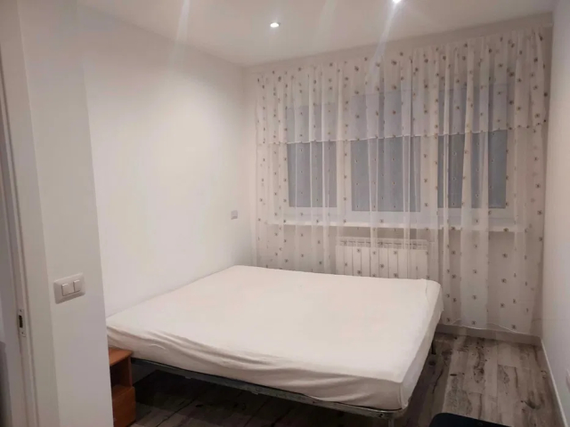 Precista apartament  70 mp, 3 camere,  decomandat, de inchiriat,  (Biserica Noua) 161704