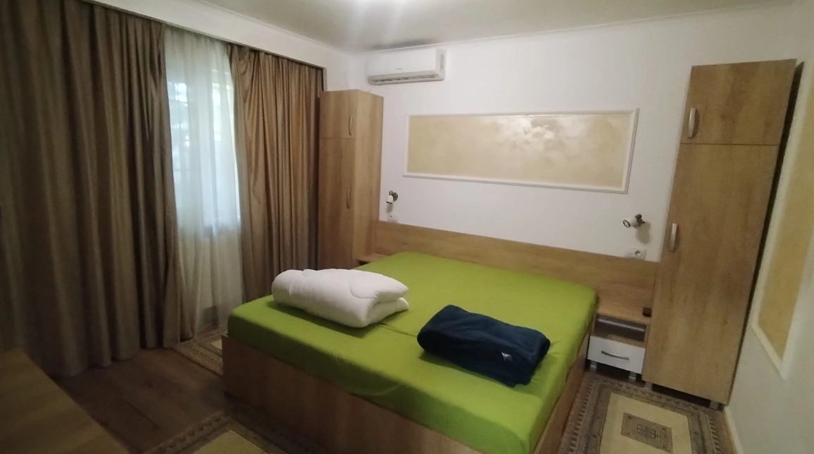 Oferta De inchiriat apartament, 2 camere, decomandat, 55 mp, Centru,  UMF imagine 1