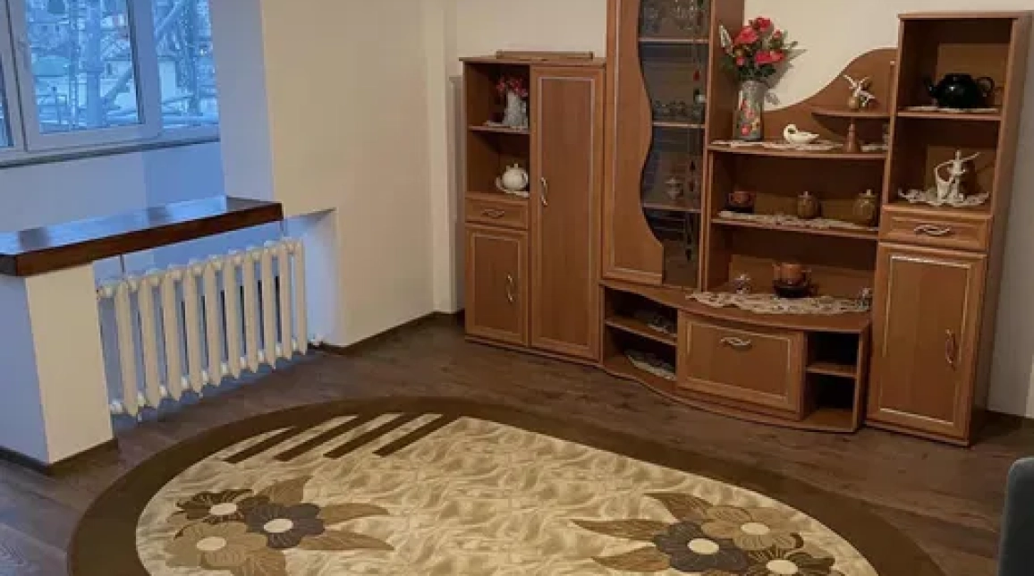 Oferta De inchiriat apartament, 2 camere, decomandat, 50 mp, Central,  Petrodava imagine 1