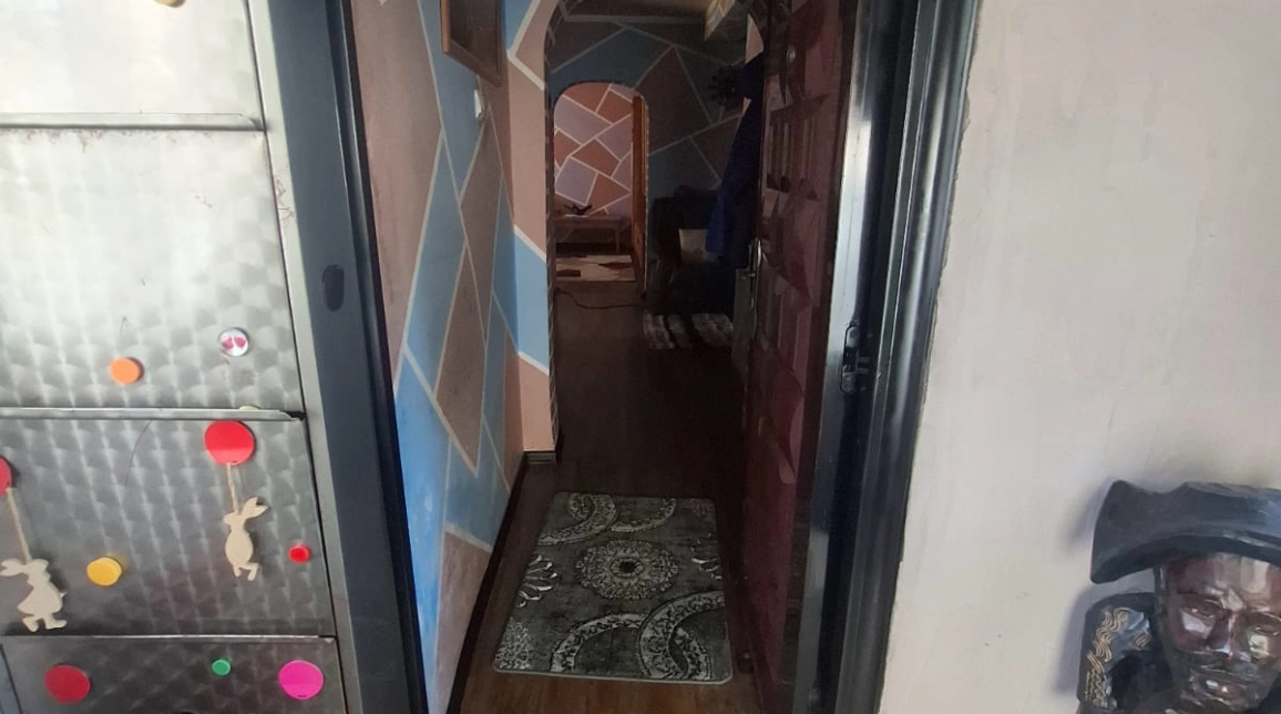 Oferta Roznov apartament 110 mp, 3 camere, decomandat, de vanzare imagine 5