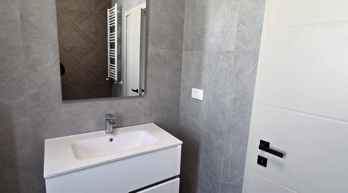 Oferta Casa de vanzare, 5 camere, 112 mp, Miroslava,  la 1,2 km Family Market imagine 4