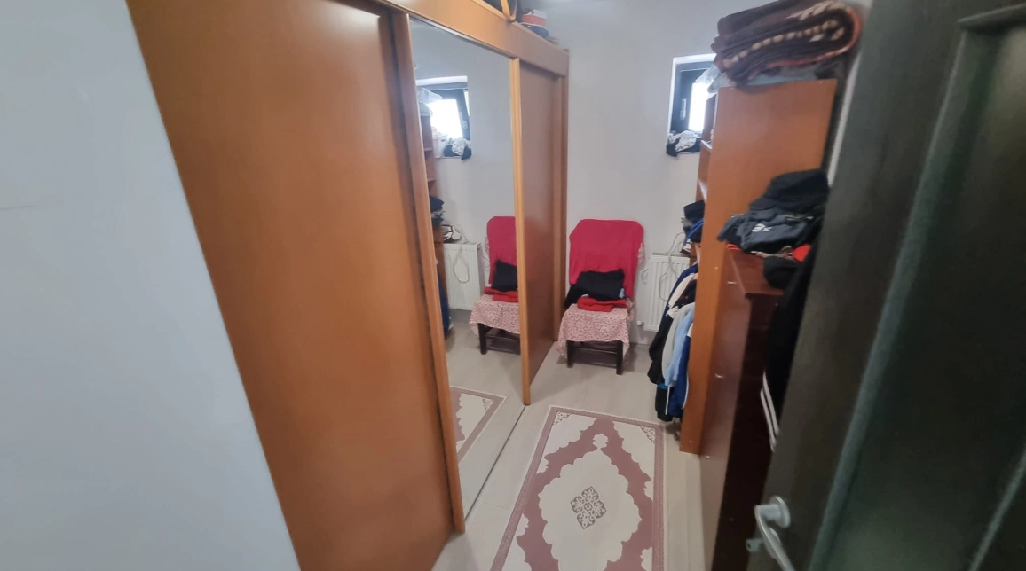 Oferta 4 camere, 179 mp, de vanzare casa in zona Aroneanu,  Strada Principala imagine 15