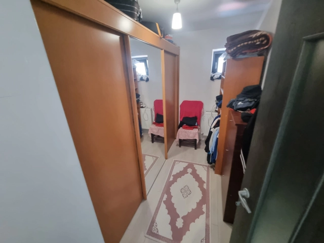 Apartament 4 camere - Aroneanu