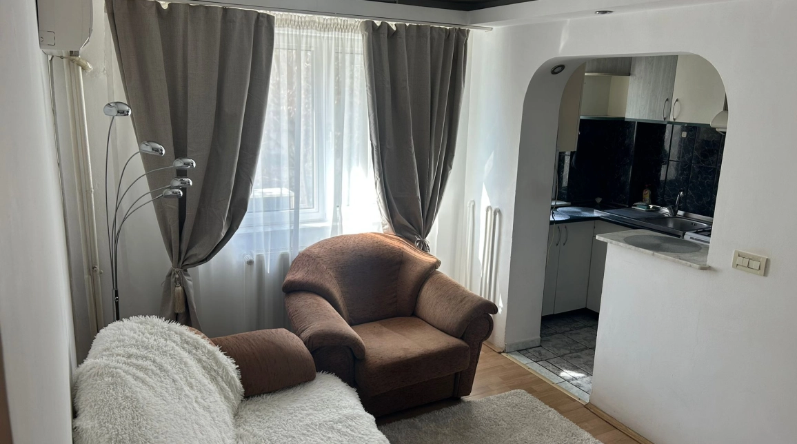 Oferta Podu Ros apartament 40 mp, 3 camere, semidecomandat, de vanzare,  Salubris imagine 5