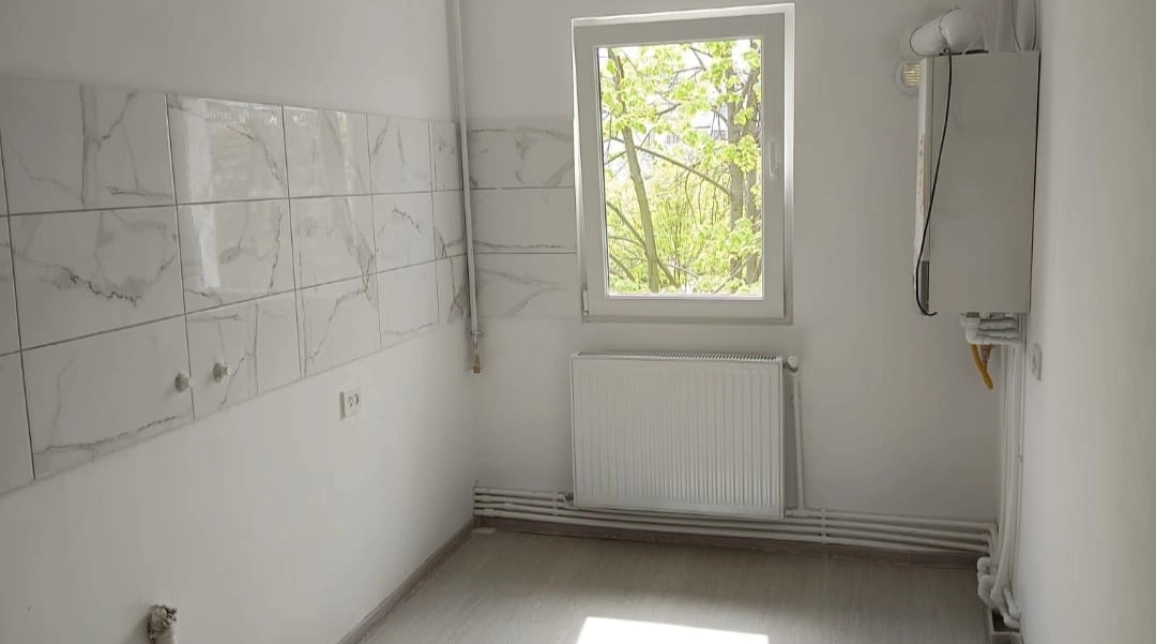 Oferta 2 camere, decomandat, 56 mp, de vanzare apartament in zona Nicolina,  BISERICA CATOLICA, PIZZA NICO imagine 1