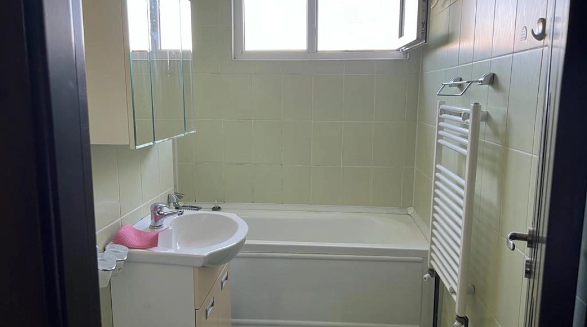 Oferta Podu Ros apartament 54 mp, 2 camere, semidecomandat, de vanzare,  liceul Cantemir imagine 4
