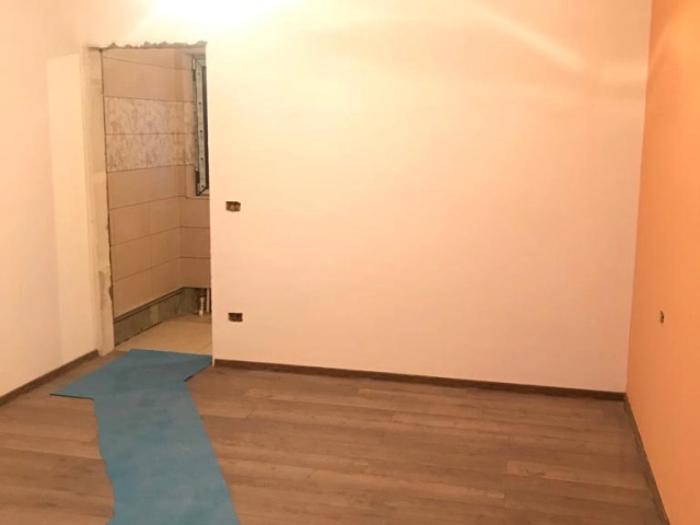 Apartament 4 camere - Aroneanu