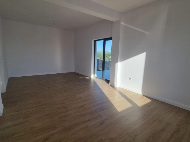 Apartament 4 camere - Valea Adanca