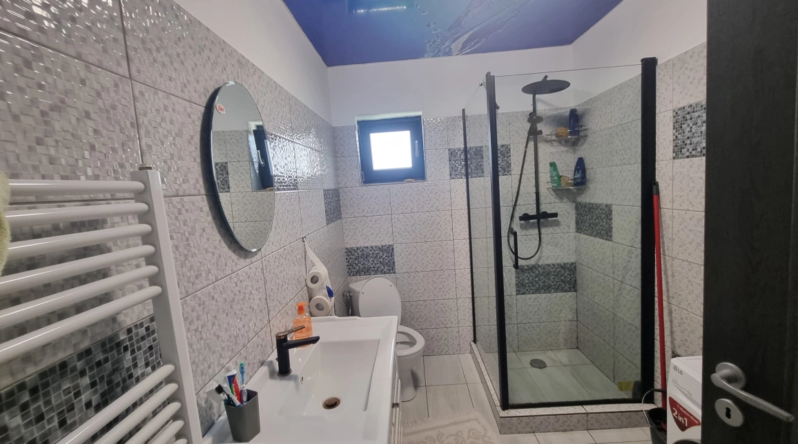 Oferta 4 camere, 179 mp, de vanzare casa in zona Aroneanu,  Strada Principala imagine 12