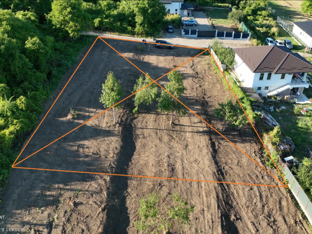 Teren  Bucium dupa biserica 1200mp  159653