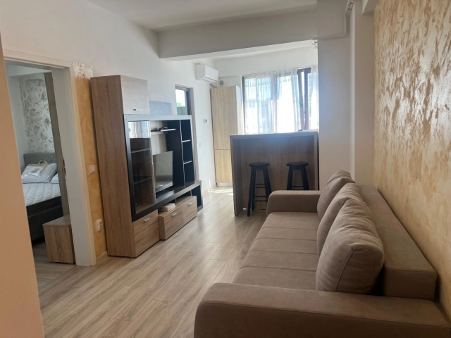 Apartament 3 camere - Centru