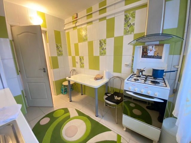 Apartament 3 camere - Podu Ros