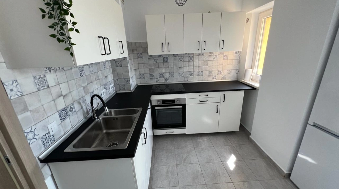 Oferta De vanzare apartament, 3 camere, decomandat, 80 mp, Tudor Vladimirescu,  Vis a vis de Iulius Mall imagine 9