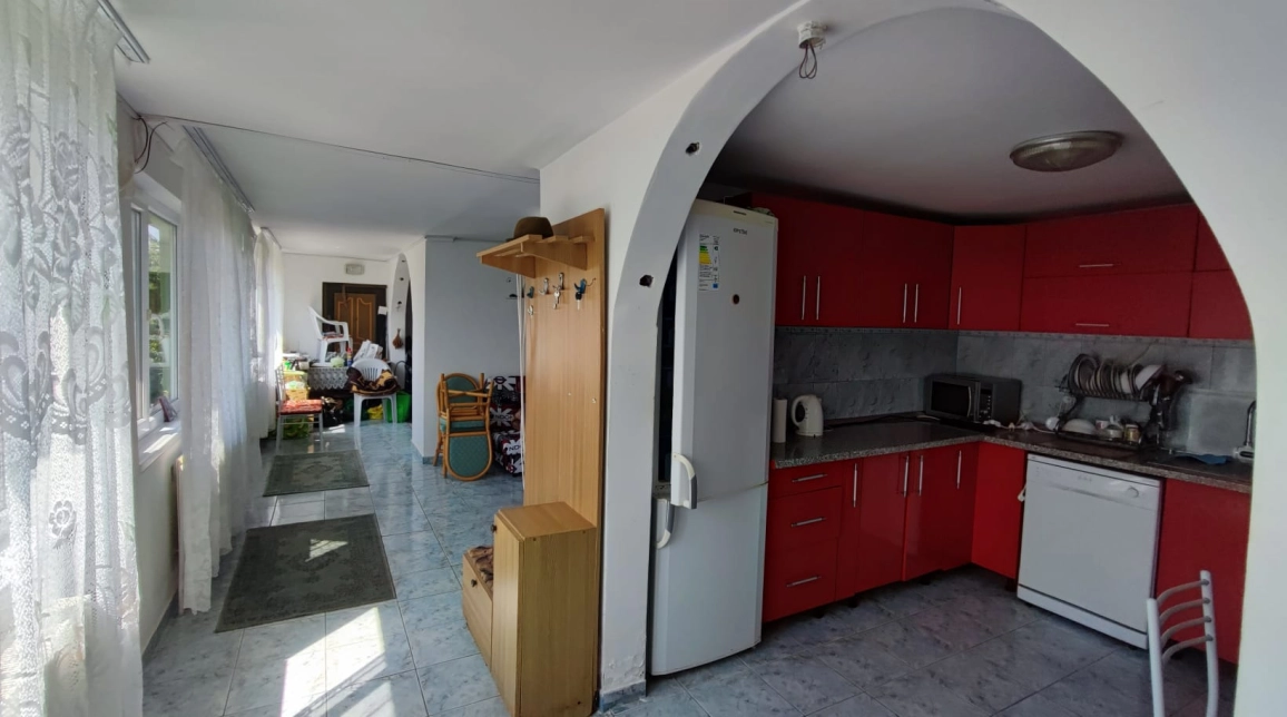 Oferta Casa, 5 camere , 280 mp, Valea Adanca, de vanzare,  str Costea Voda imagine 2