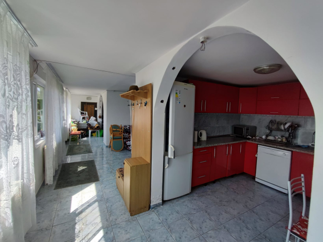 Vila, 5 camere, 280mp, Valea Adanca, de vanzare,  (str Costea Voda) 151151