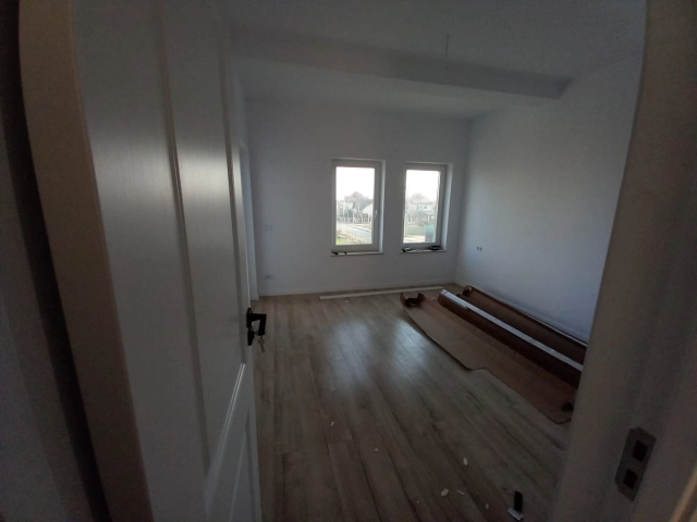 Apartament 4 camere - Valea Lupului