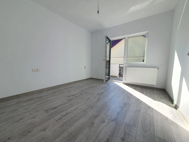 Apartament 4 camere - Visani