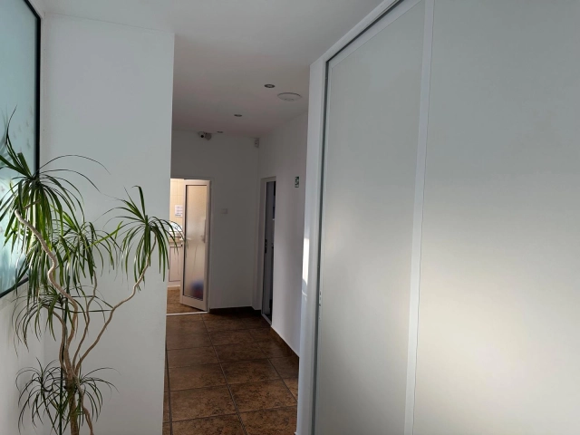 Apartament 4 camere - Podu Ros