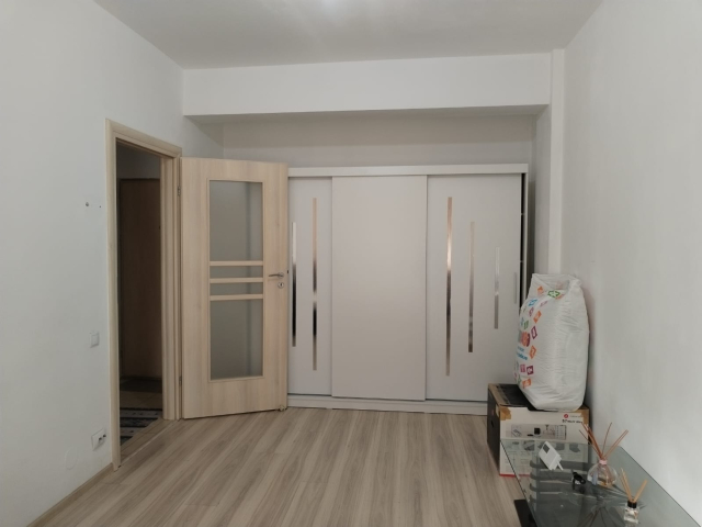 1 camera,  decomandat,  35 mp, de inchiriat apartament in zona CUG,  (Cartierul Visioianu) 163433