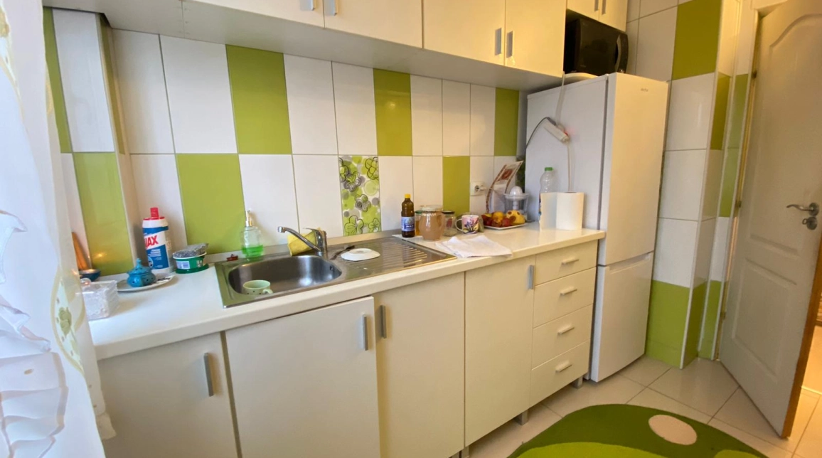 Oferta Apartament, 3 camere semidecomandat, 65 mp, Podu Ros, de vanzare,  Primaverii - Pasapoarte imagine 1