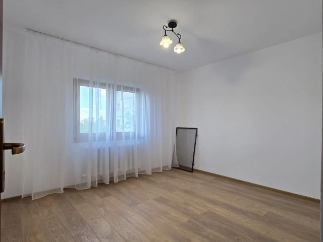 Apartament 3 camere - Alexandru cel Bun