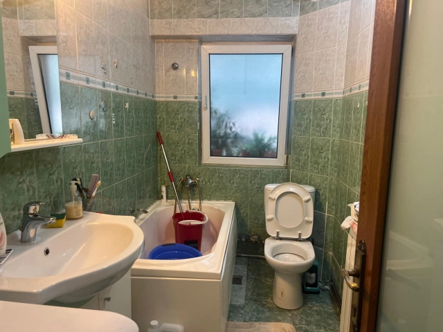 Apartament 3 camere - Centru