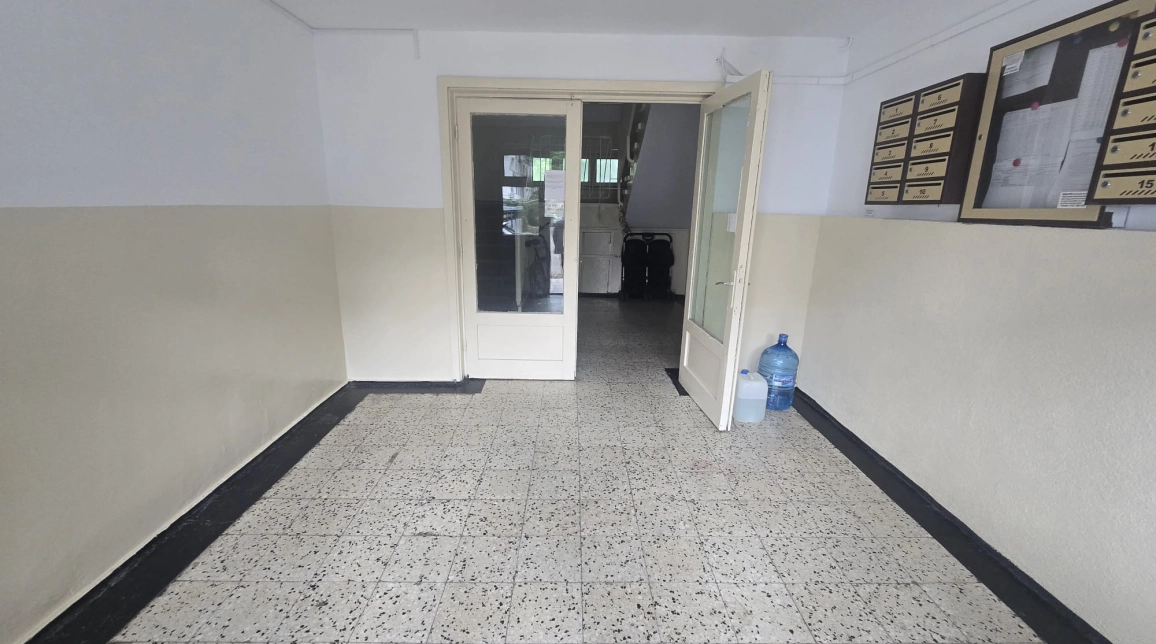 Oferta De vanzare apartament, 2 camere, semidecomandat, 50 mp, Podu Ros,  vis-a-vis de Facultatile din Tudor imagine 3