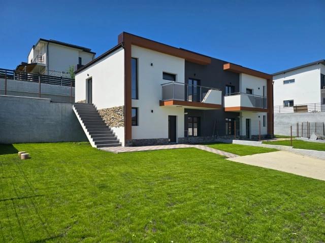 Apartament 3 camere - Miroslava