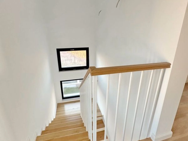 Apartament 4 camere - Miroslava