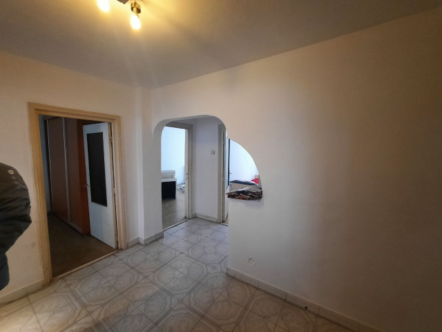 Apartament, 3 camere  decomandat,  65 mp, Precista, de vanzare,  (Profi / Scoala nr 10) 161901