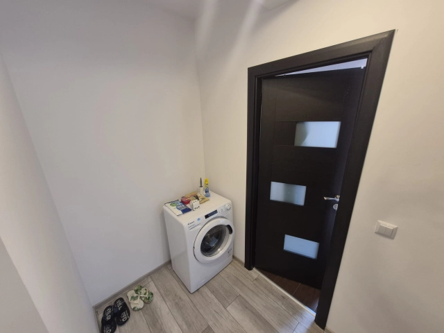 Apartament 3 camere - Rediu