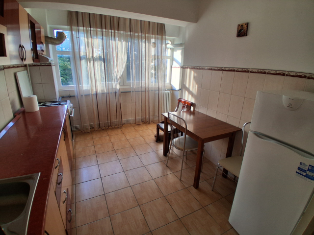 3 camere,  decomandat,  70 mp, de vanzare apartament in zona Centru Civic,  (ANASTASIE PANU, HALA CENTRALA) 162848