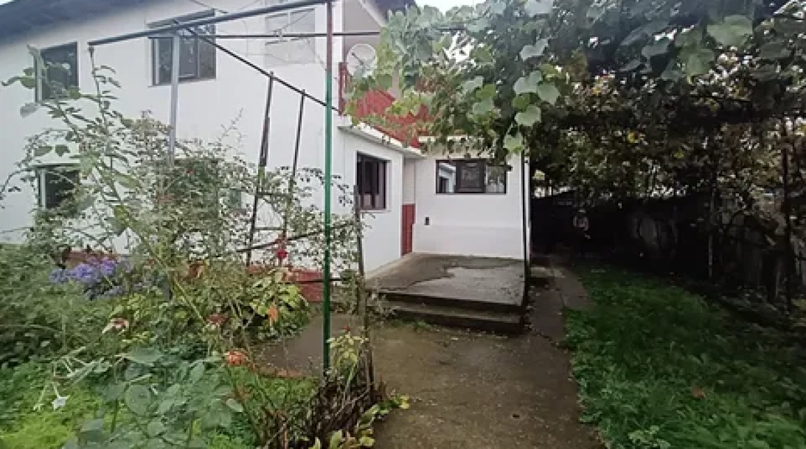 Oferta Casa de vanzare, 4 camere, 230 mp, Savinesti,   imagine 1