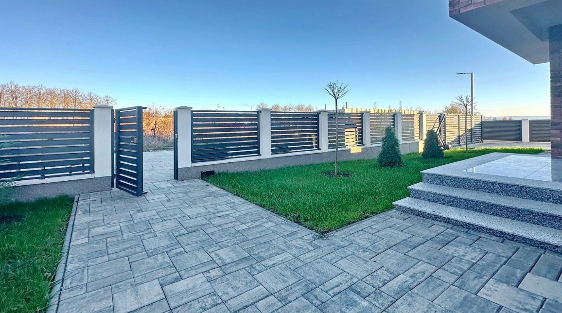 Oferta De vanzare casa, 4 camere, 120 mp, Miroslava,  Alin Automobile imagine 6